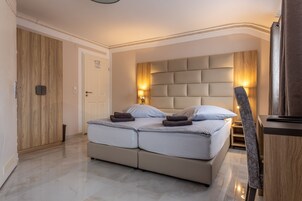 Ropa de cama hipoalergénica, escritorio, cunas y wifi gratis 