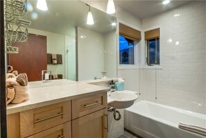 Towels, shampoo - Blackhawk Loft 2886 (Steamboat Springs)
