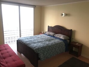 Leilighet, 2 soverom, privat bad | 2 soverom, individuelt dekorert, skrivebord og lydisolert