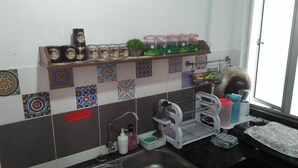 Family Apartment, 3 Bedrooms | Private kitchen - Lai Lai Homestay Cameron Highlands (Tanah Rata)