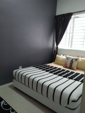 Apartamento família, 3 quartos | 3 quartos, roupas de cama de algodão egípcio, roupas de cama premium