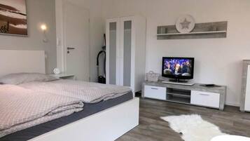 Standard Apartment | 2 bedrooms, iron/ironing board, free WiFi