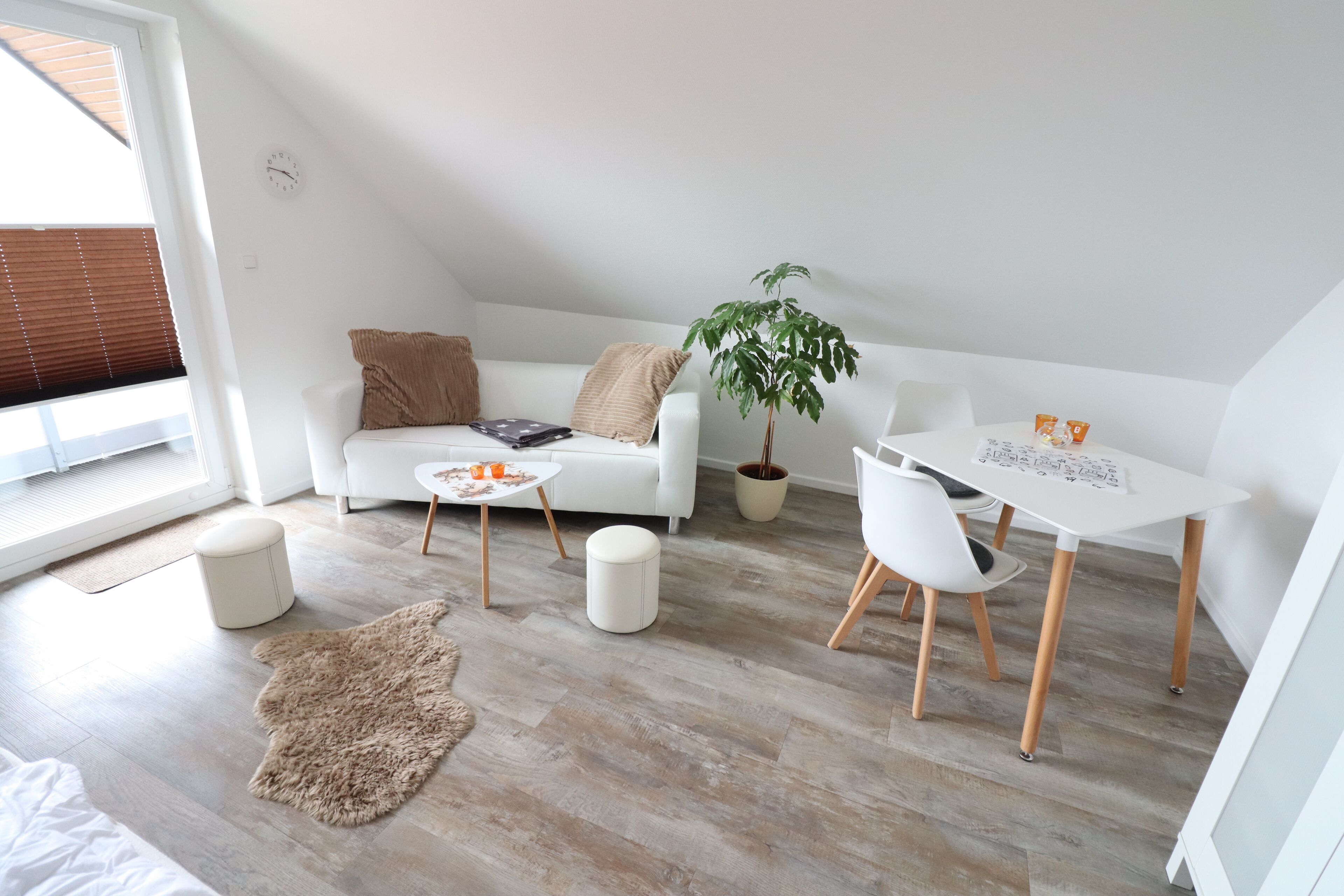 Comfort-Apartment | Wohnbereich | Flachbildfernseher