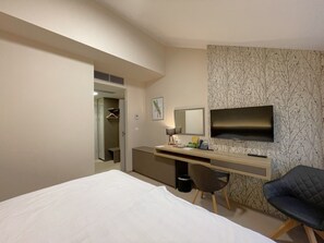 Family Room, 2 Bedrooms, Connecting Rooms | Minibar, in-room safe, desk, laptop workspace - Hotel Panská Zahrada (Dobrichovice)