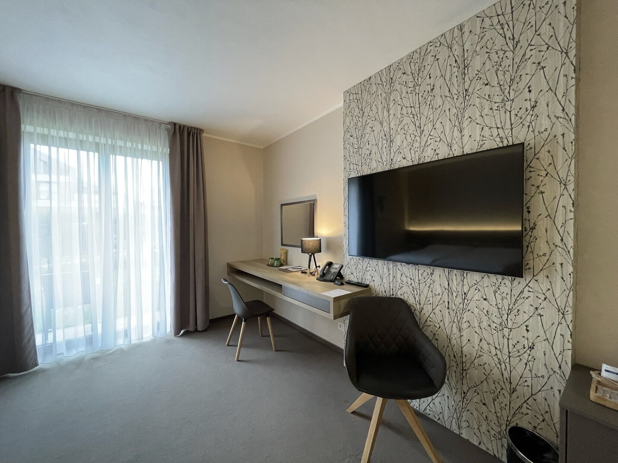 triple room, garden area | 1 bedroom, minibar, in-room safe, desk