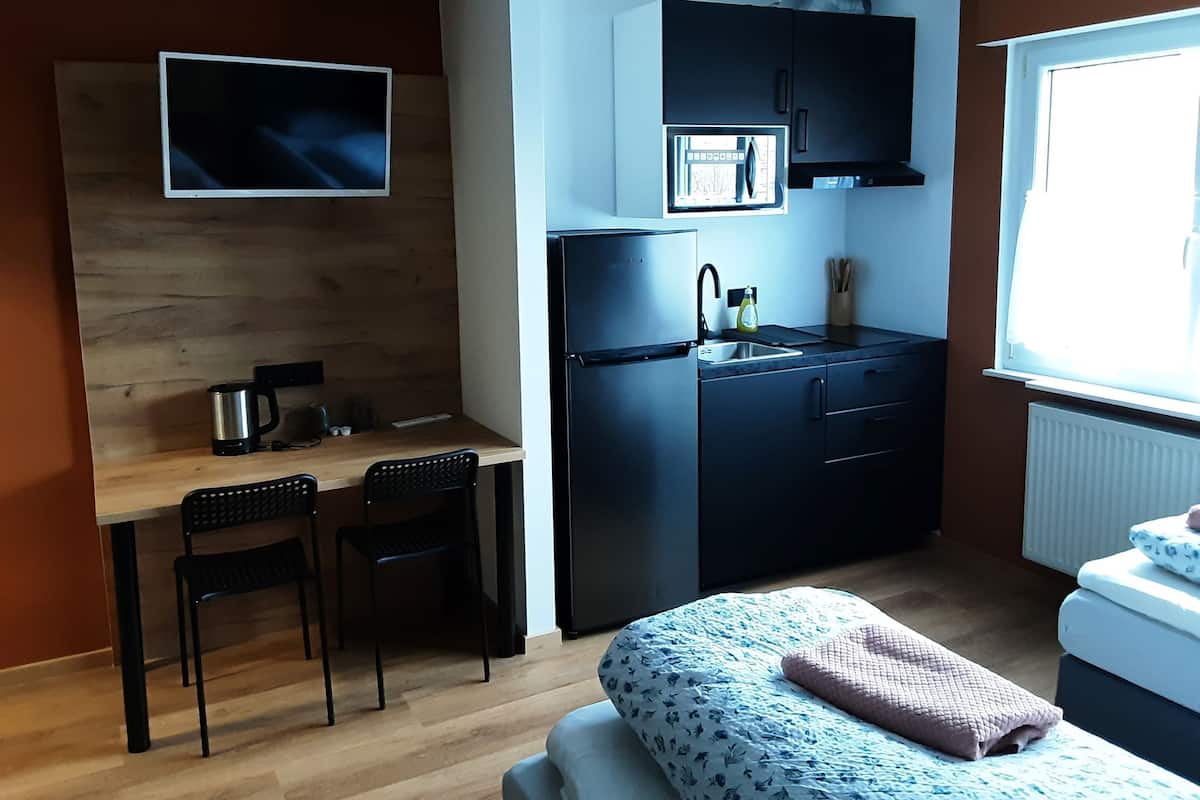 1 chambre, literie de qualité supérieure, rideaux occultants