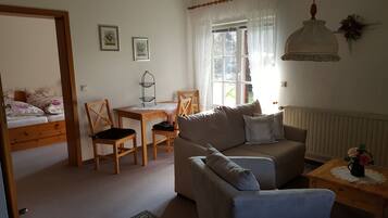 Apartment, Terrasse | Kostenloses WLAN, Bettwäsche