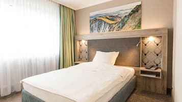 Einzelzimmer, Nichtraucher | Schreibtisch, laptopgeeigneter Arbeitsplatz, Verdunkelungsvorhänge