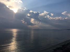 Praia particular, areia branca