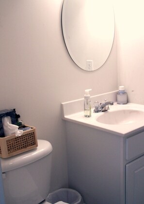 Habitación estándar (Woods View) | Baño | Toallas