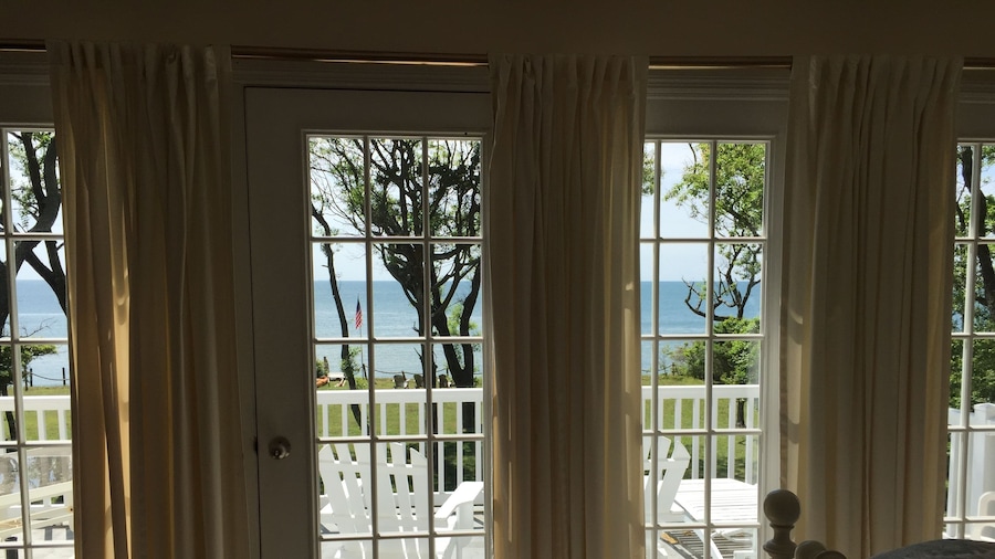 The Baywood Bed & Breakfast