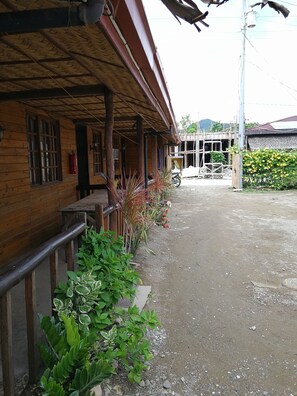 Balcony - Paniman Bay lodge (Caramoan)