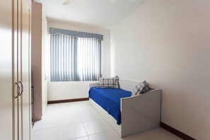 Family Apartment, Multiple Beds, Non Smoking | 2 bedrooms, premium bedding, pillow-top beds, individually decorated - Apto Cabo Frio Marina Clube (Sao Pedro da Aldeia)