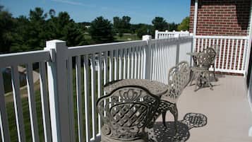 Deluxe Suite, 1 Bedroom | Balcony view