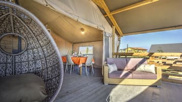Zelt (6+2 adults) | Terrasse/Patio