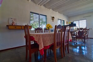 Double Room, 1 Double Bed, Non Smoking | Living area