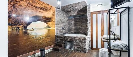 Comfort-værelse | Badeværelse | Hårtørrer, håndklæder