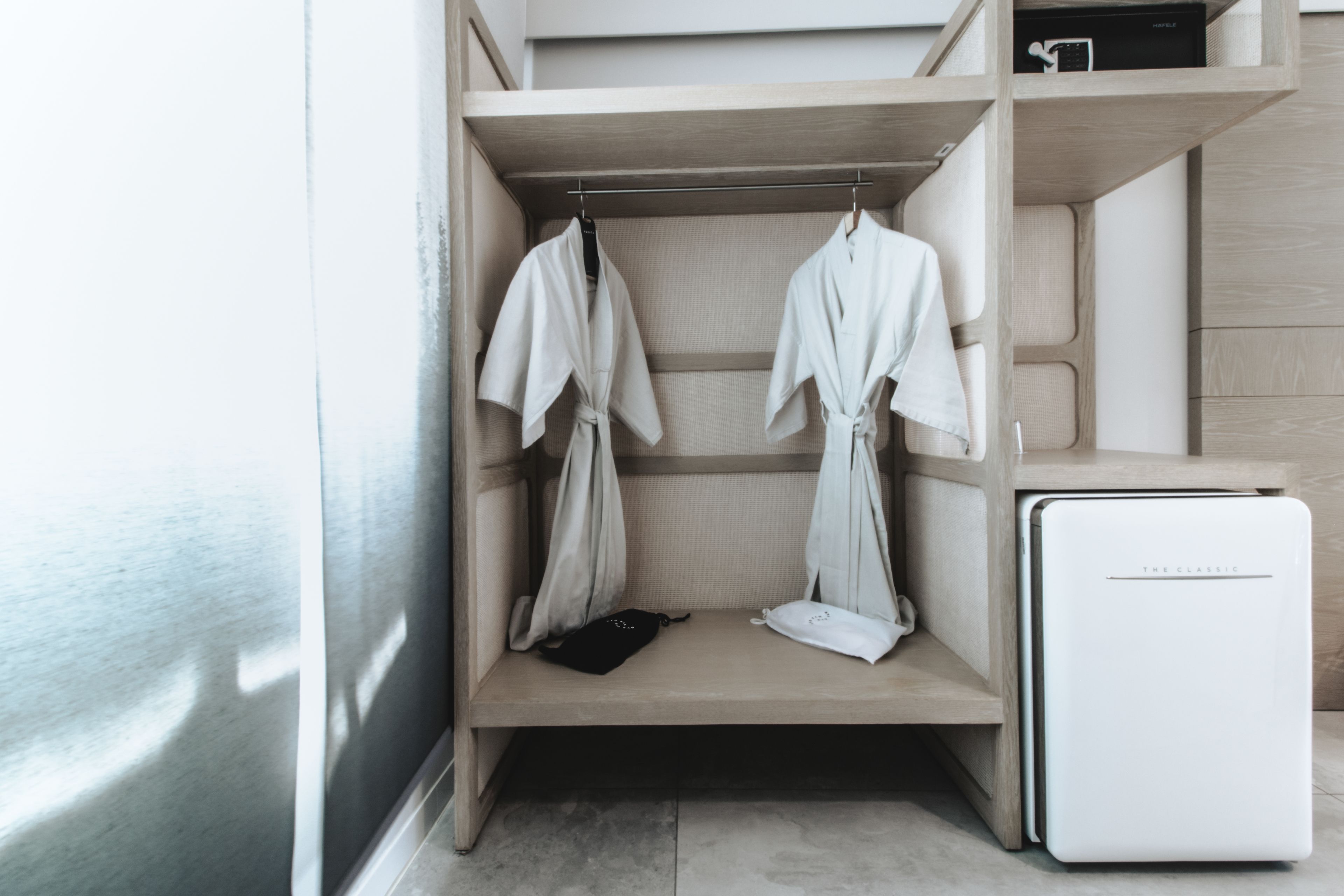 egyptian cotton sheets, premium bedding, down duvets, in-room safe