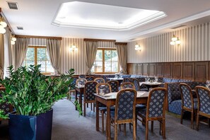 Dining - Zatisi (Spindleruv Mlyn)