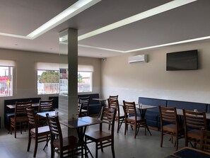 Restaurant - Sense Hotel Araucária (Araucaria)