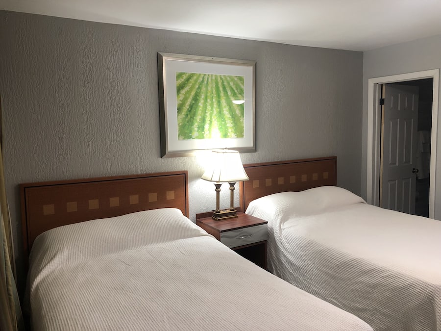 Double Room, 2 Double Beds, Non Smoking | Individually decorated, individually furnished, desk, free WiFi