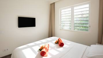 Traditional House, Multiple Beds, Non Smoking | 2 bedrooms, Egyptian cotton sheets, premium bedding, iron/ironing board