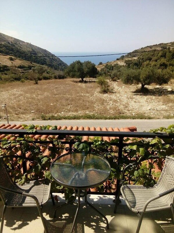 Shower, free toiletries, hair dryer, towels - Studio Apartments a Breath Away From Myrtos by Prime (Kefalonia)