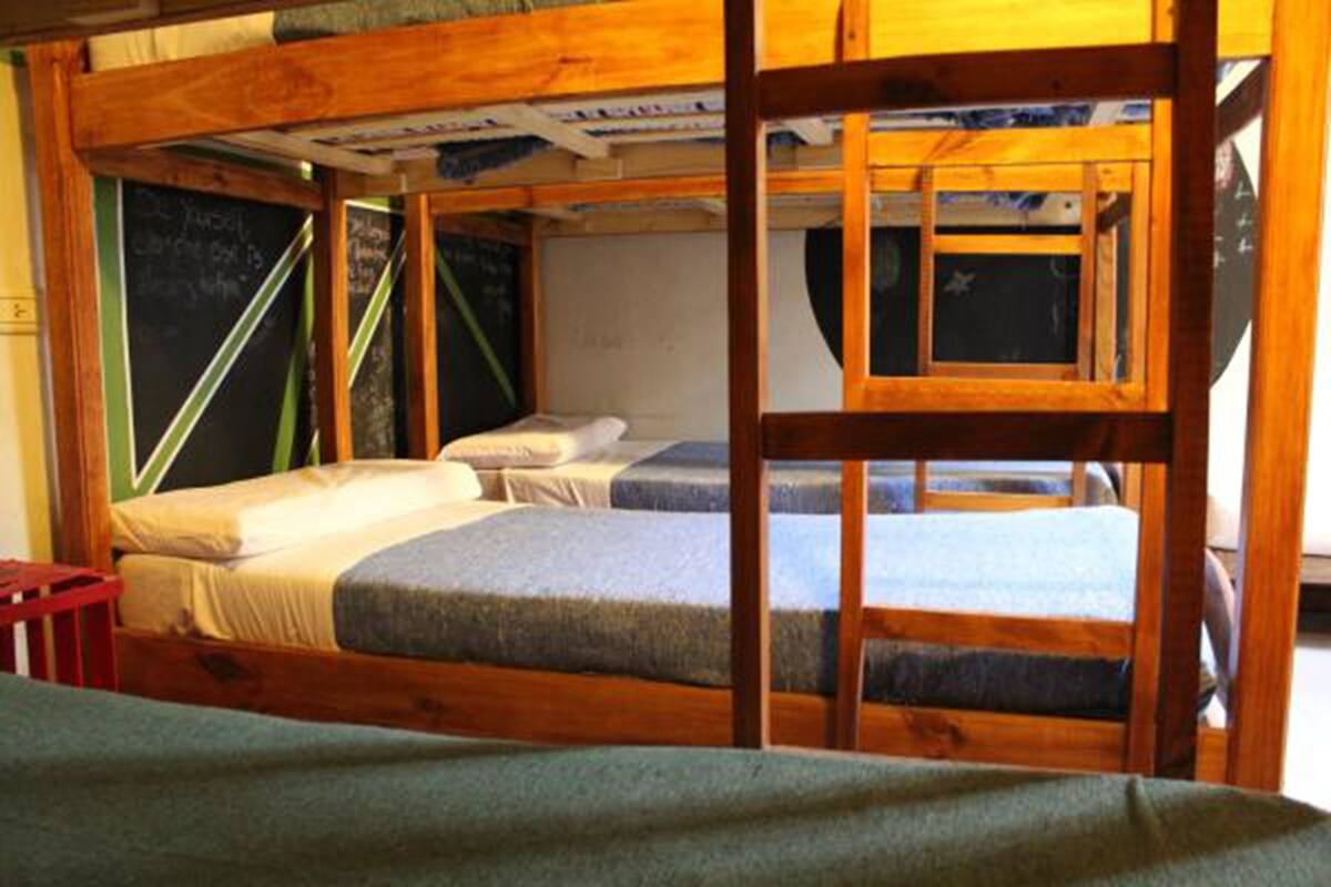 WiFi (free), bed sheets