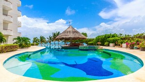 Unclassified image, 5 of 14, button - Puerta Al Mar - Suite 105 (Isla Mujeres)