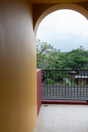 Chambre Double Confort, 1 grand lit, non-fumeurs | Balcon