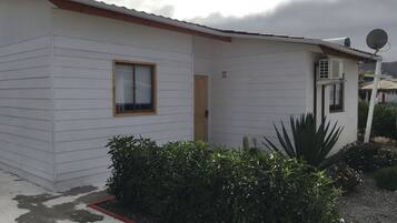 Family Bungalow, 2 Bedrooms, Non Smoking, Private Bathroom | Bed sheets