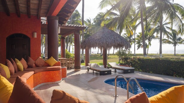 3 outdoor pools, open 6 AM to 11 PM, pool umbrellas, sun loungers - Villa Tortuga (Zacualpan)