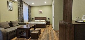 Family Quadruple Room, Balcony (302) | Premium bedding, pillow-top beds, soundproofing, iron/ironing board - Hotel Boutique IVERIA  (Tbilisi)