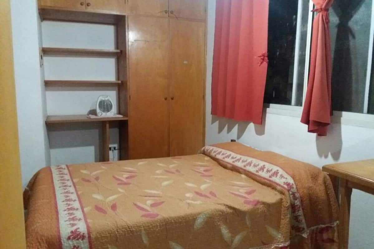 Apartamento estándar, 1 cama doble con sofá cama | Cortinas opacas, tabla de planchar con plancha, wifi gratis