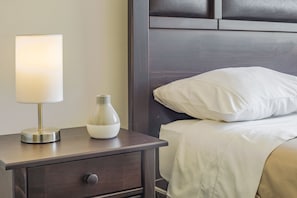 1 bedroom, desk, free WiFi, bed sheets