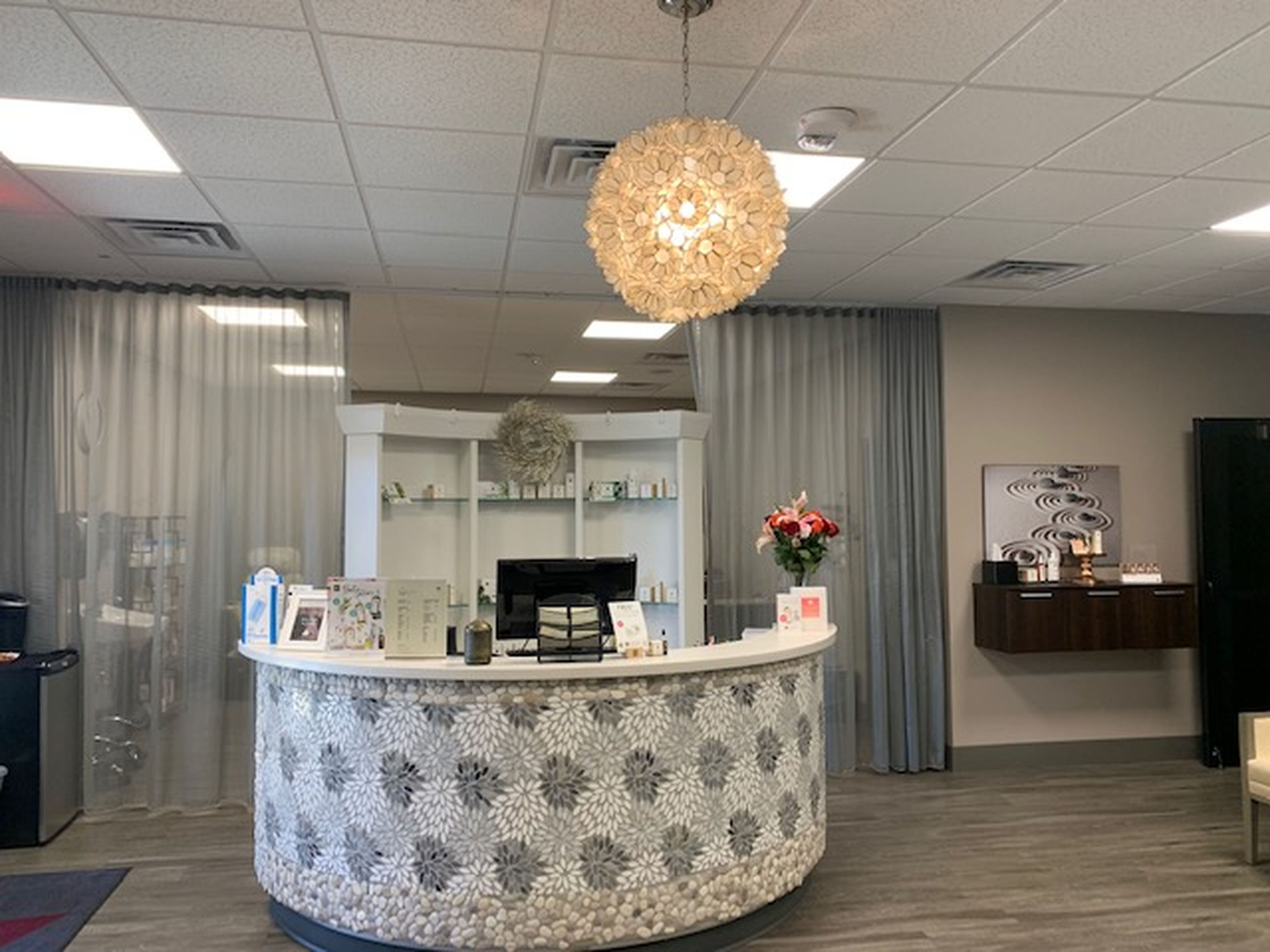 sauna, steam room, body treatments, aromatherapy, hot stone massages