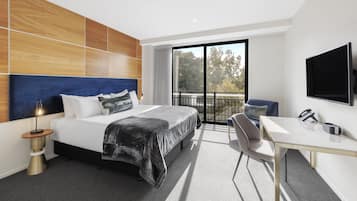 1 habitación, ropa de cama de alta calidad y escritorio