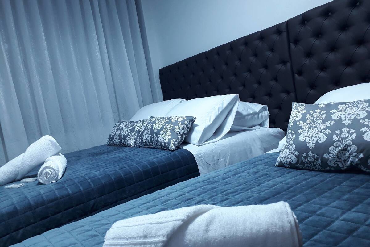 Exclusive Loft, 1 Queen Bed, Non Smoking | Egyptian cotton sheets, premium bedding, down comforters, pillowtop beds