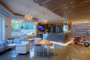 Reception - Hotel Atilius Adults Only (Limone sul Garda)