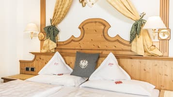 Doppelzimmer | Zimmersafe, Schreibtisch, kostenloses WLAN, Bettwäsche