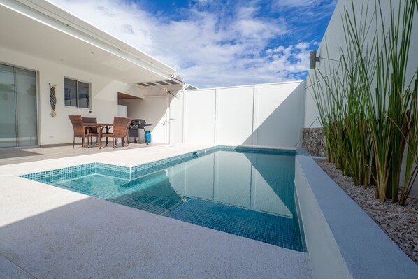 Exclusive House, 2 Bedrooms, Non Smoking, Pool View | Terrace/patio