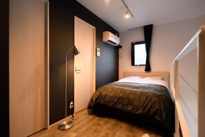Blackout drapes, iron/ironing board, free WiFi, bed sheets