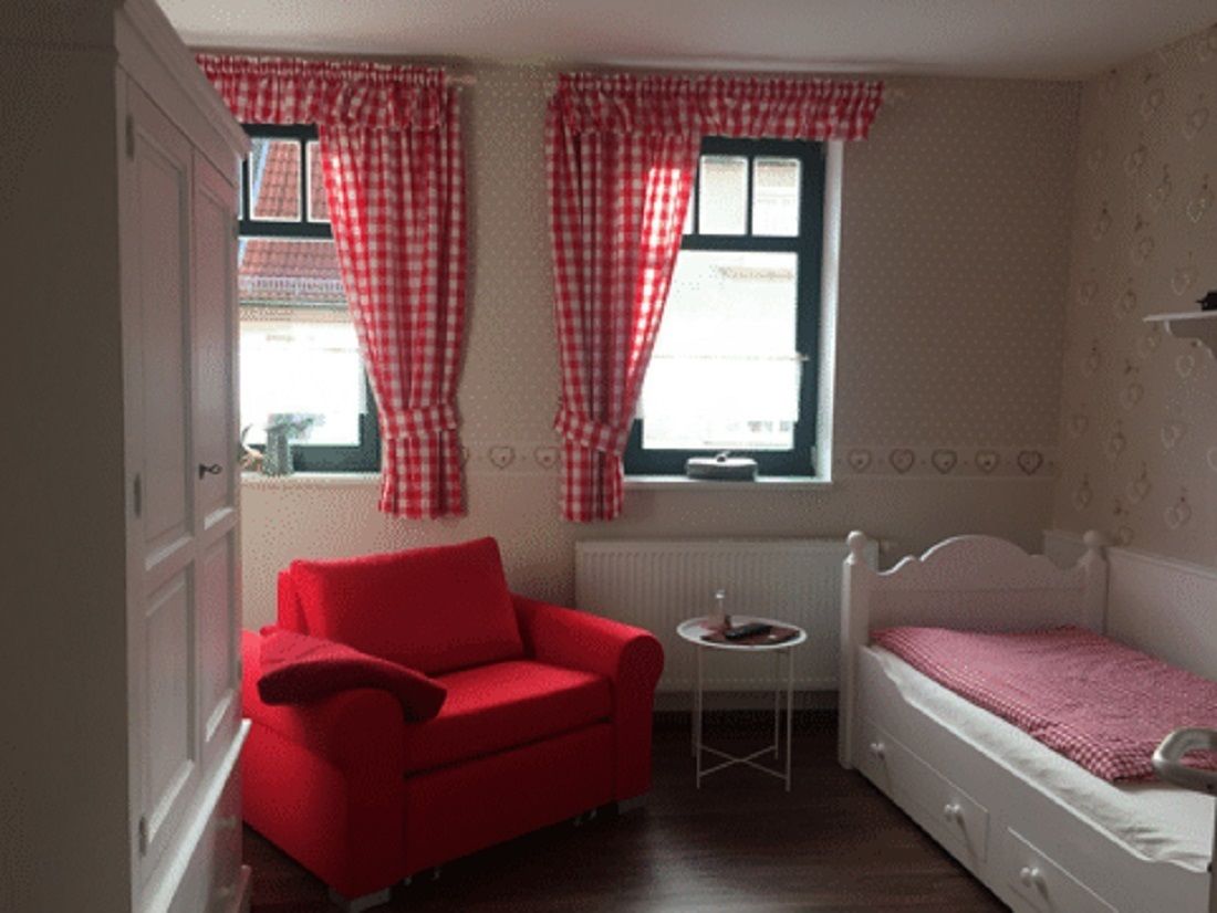 Eenpersoonskamer | Een bureau, babybedden (toeslag), extra bedden (toeslag), gratis wifi