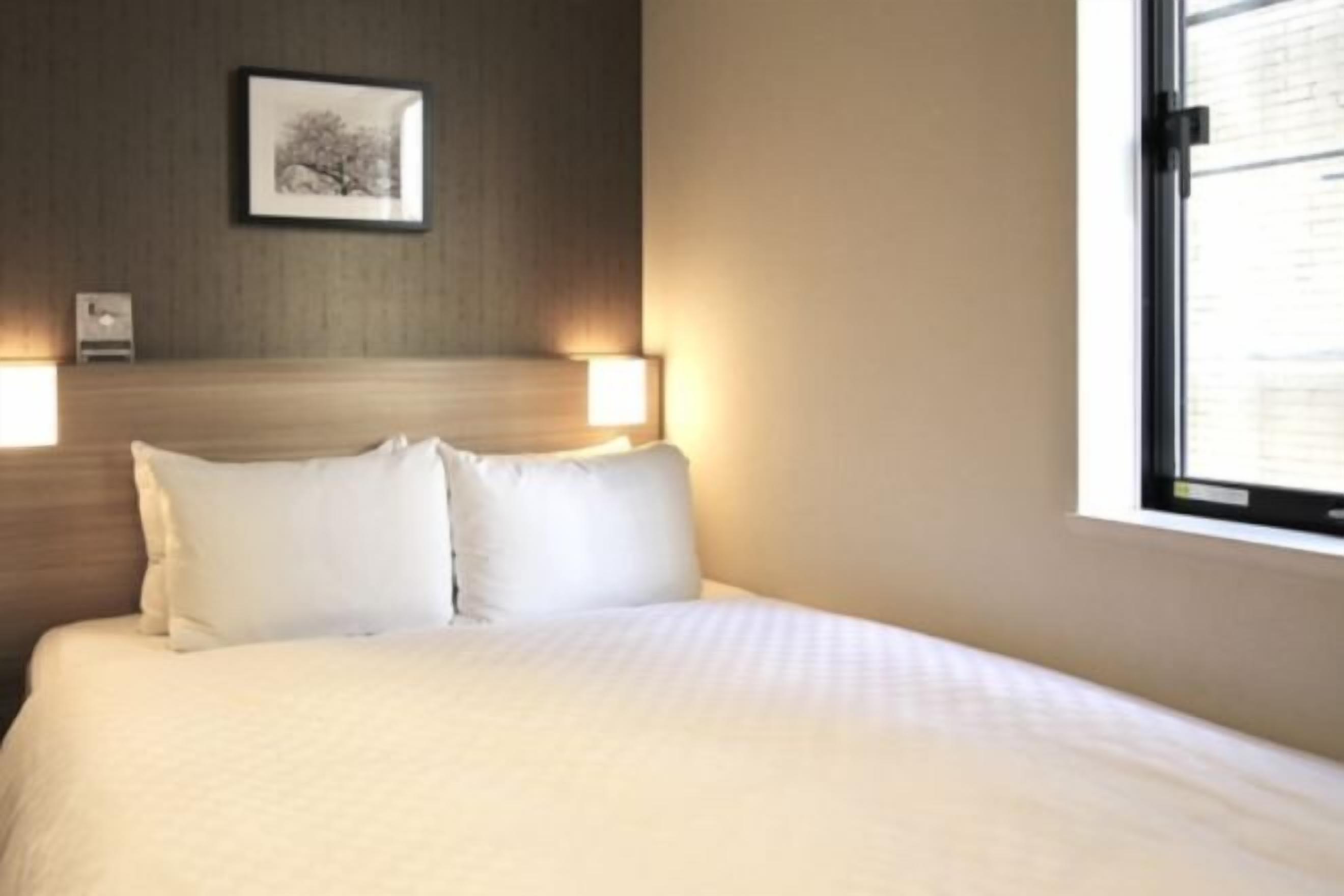 Desk, blackout drapes, iron/ironing board, free WiFi