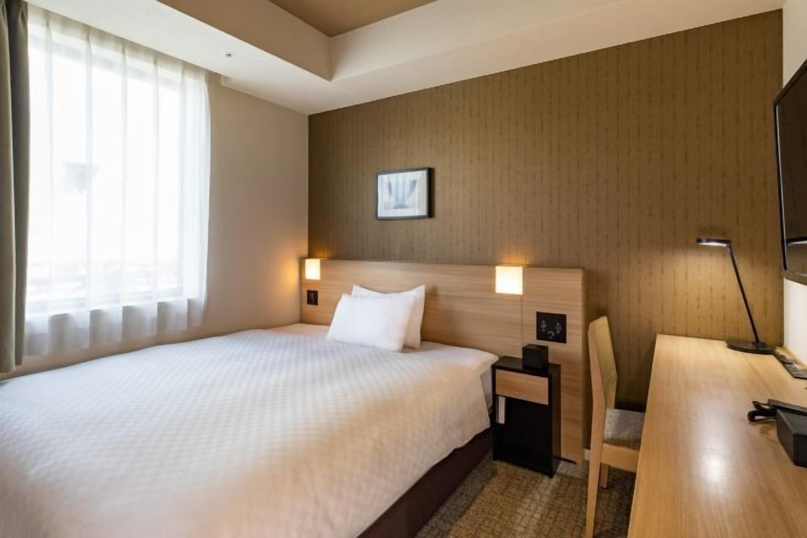 Desk, blackout drapes, iron/ironing board, free WiFi