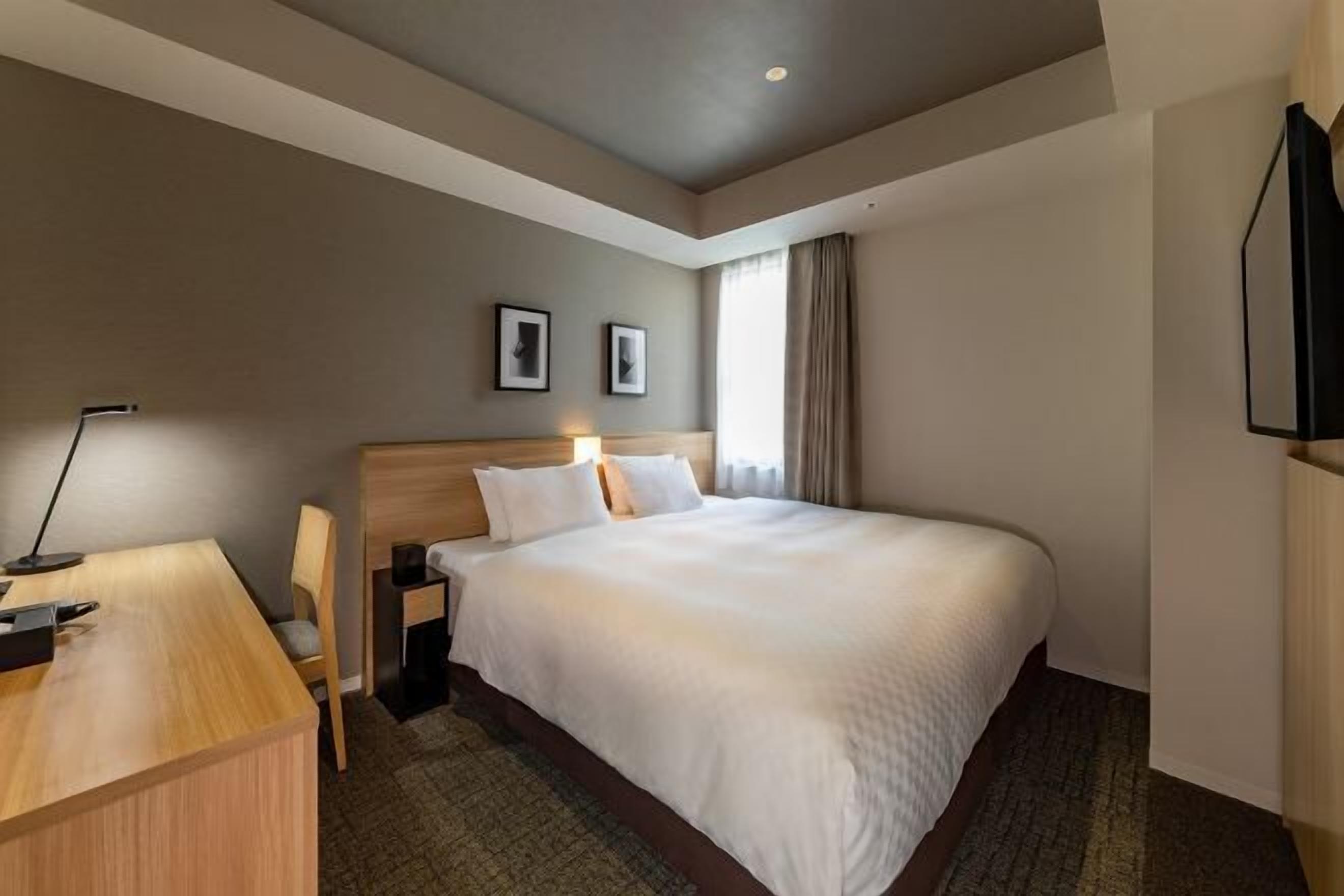 Desk, blackout drapes, iron/ironing board, free WiFi