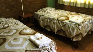 Twin Room, 2 Twin Beds | Iron/ironing board, free WiFi, bed sheets