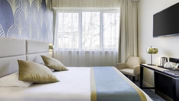 Classic Room, 1 King Bed, Non Smoking (Twin bed on request) | In-room safe, desk, blackout drapes, soundproofing