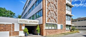 ด้านหน้าที่พัก