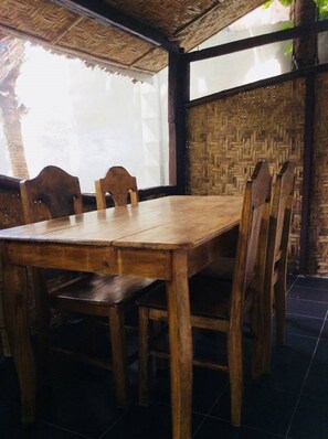 Casa de campo familiar (for 6 Pax) | Servicio a la habitación